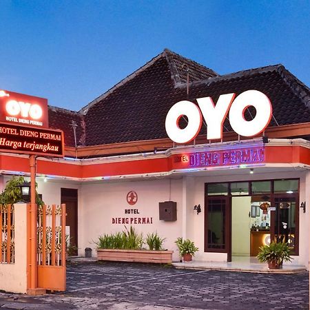 Oyo 348 Hotel Dieng Permai Yogyakarta Exterior foto